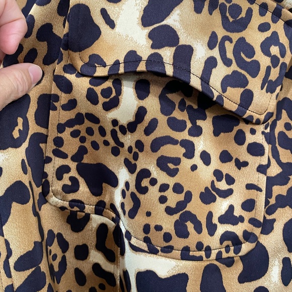 Cache Cheetah Long Jacket with RED lining, rolled sleeves and pockets! STUNNING! - Picture 4 of 10